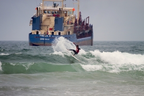 JOHN JUNIOR DOMINA SURF OPEN NO CIRCUITO ASCC CAPARICA 2014