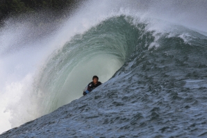 GARUT WIDIARTA VENCE A RIP CURL CUP PADANG PADANG