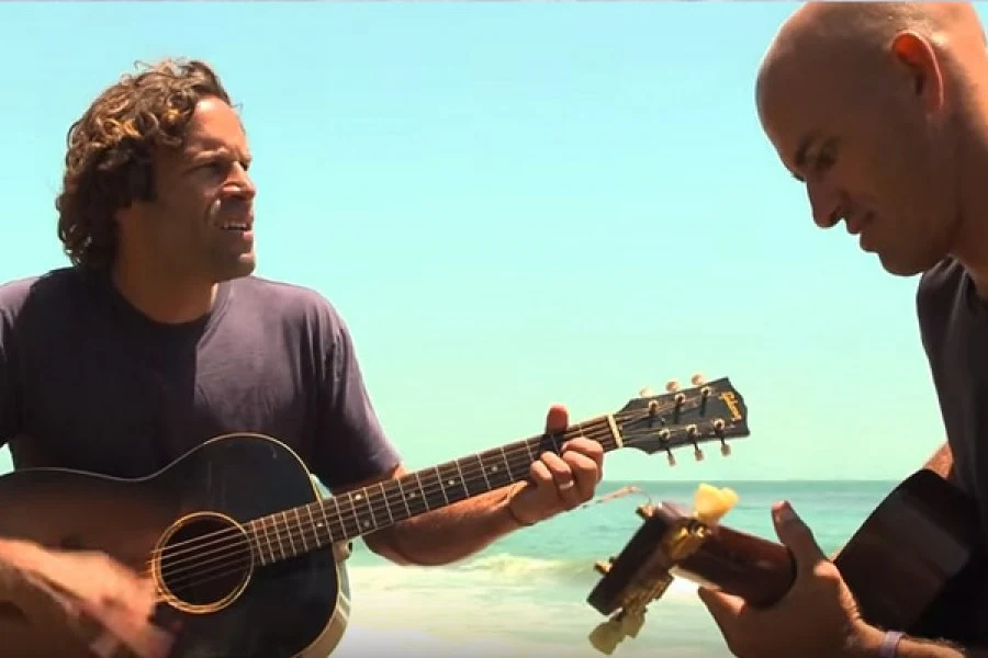 KELLY SLATER & JACK JOHNSON JAM SESSION NA PRAIA