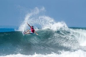 Português sai de Bali de cabeça erguida.
