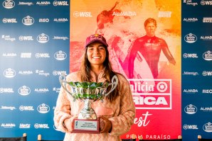 Teresa Bonvalot na conferência de imprensa do Estrella Galicia Caparica Surf Fest