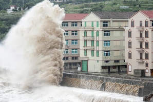 Tufão Chan hom obrigou à evacuação de um milhão de pessoas na China