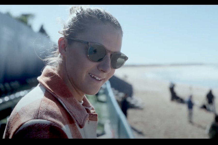 Molly Picklum explora o surf em Peniche e fala sobre o CT em Supertubos