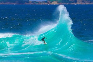 JAMIE O’BRIEN E LUCAS CHIANCA FAZEM SURF NUM BACKWASH PESADO