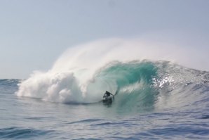 O surf feroz e dinâmico de Soli Bailey