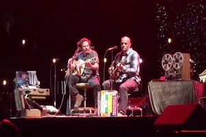 KELLY SLATER E EDDIE VEDDER JUNTOS EM ‘INDIFFERENCE’
