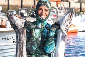 A bodyboarder Teresa Duarte a dar também cartas na pesca submarina.