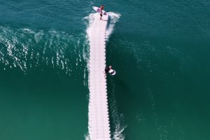 PARA QUÊ REMAR QUANDO SE TEM “THE DOCK”?