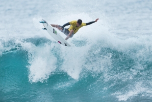 Maratona de surf em Bells com Toledo na dianteira