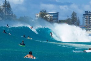 MICK FANNING EM BOA FORMA DEPOIS DA &quot;REFORMA&quot; NA COMPETIÇÃO