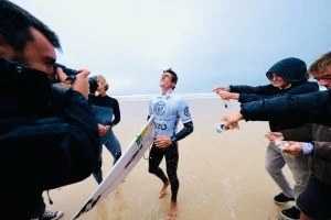 Super contente.″ Joaquim Chaves sagra-se campeão nacional de surf