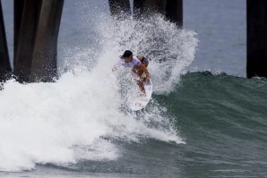 TYLER WRIGHT E FILIPE TOLEDO VENCEM VANS US OPEN OF SURFING
