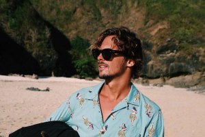 "Isto está a loucura" - diz Nic Von Rupp sobre a sua viagem à Indonésia