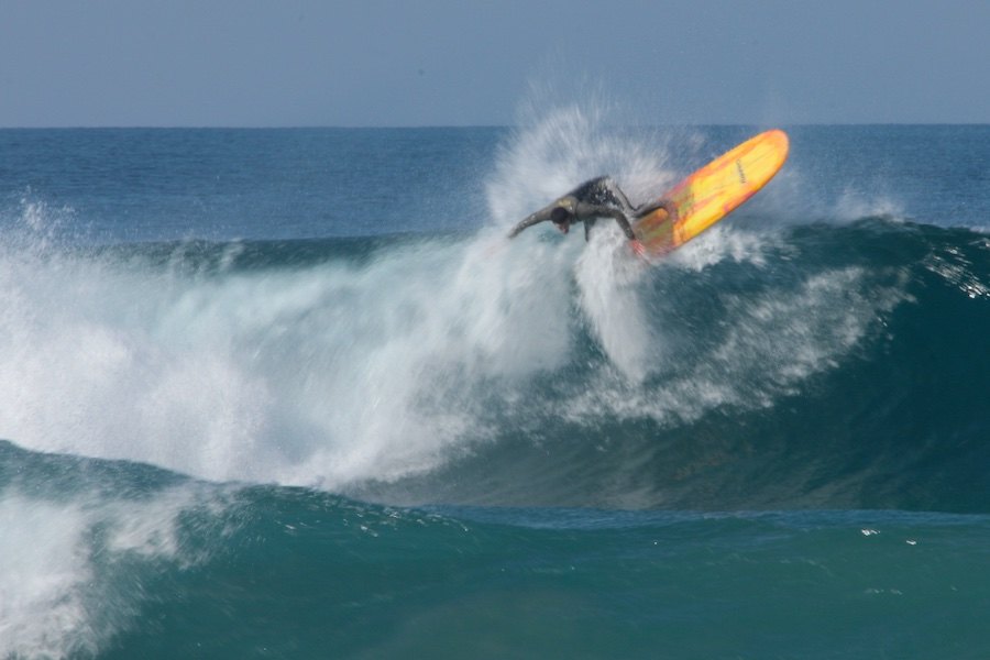 Novo Video da Country Surfboards mostra modelos de prancha desenvolvidos com top surfers