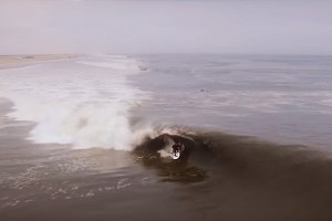 KEPA ACERO &amp; NATXO GONZALEZ DIVERTEM-SE EM SKELETON BAY