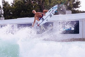 LUKE SWANSON, O SURFISTA SENSAÇÃO DA NOVA GERAÇÃO HAVAIANA