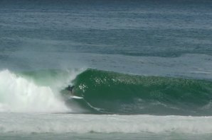 O surf do início de Outubro em Speedies, G-Land, com Rio Waida