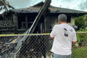 Incêndio destrói casa de família do atleta do CT Seth Moniz