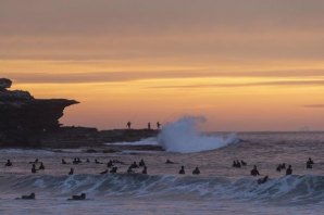 AUSTRÁLIA ABRE PRAIAS PARA A PRÁTICA DE SURF