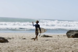 Terá Noah Beschen surfado o melhor swell de verão de todos os tempos no North Shore?