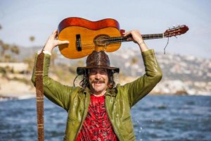 5 MÚSICOS DE SURF QUE DEVES OUVIR