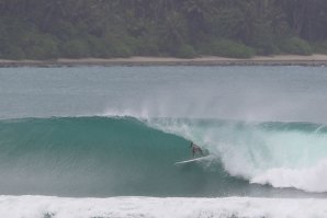 Nias Pro regista condições épicas no primeiro dia