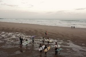 O PODER DA UNIÃO FEMININA NO SURF
