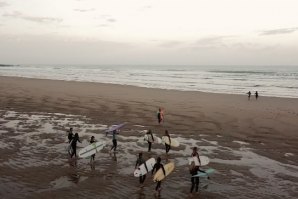 O PODER DA UNIÃO FEMININA NO SURF