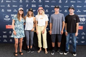 Teresa Bonvalot, Sally Fitzgibbons, Crosby Colapinto e Liam O&#039;BrienStephanie Gilmore