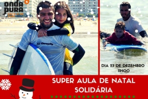 Onda Pura oferece aula de surf a crianças carenciadas