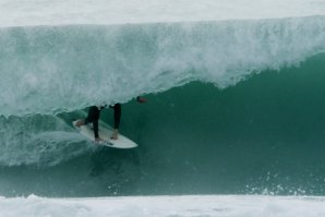 AS NOVAS OBRAS DE ARTE DE DANE REYNOLDS EM 3 CLIPS DE SURF INOVADOR