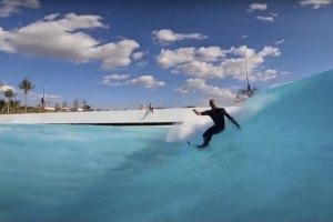 Surfista internacional revela-nos todos os pormenores da primeira Wavegarden do Brasil