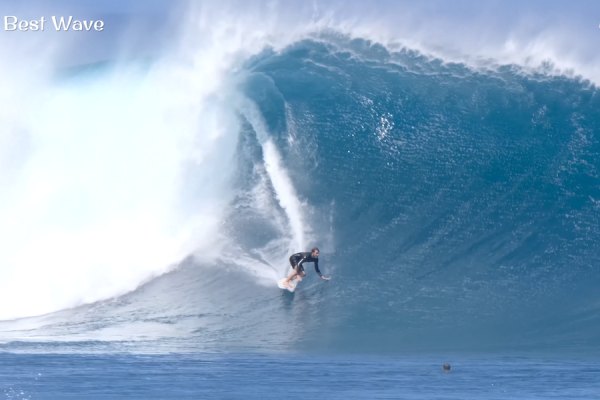 Pipeline, Waimea e Bowls em modo épico no vídeo “Best Surf of the Year”