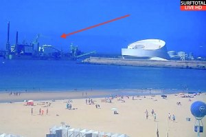 Imagem da Beach Cam Surftotal esta manhã de segunda feira dia 29 de Agosto de 2022