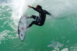 FREE SURF COM TRÊS DOS MELHORES NA BAÍA DE JEFFREYS