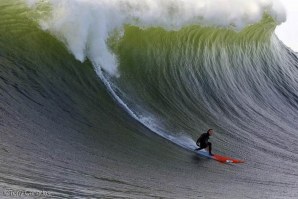 Evento de ondas grandes da Califórnia não vai ter lugar.