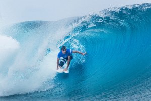 Julian Wilson entra no corrida ao título.
