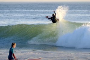 As manobras e o Surf de Jaime Veselko no Inverno Português