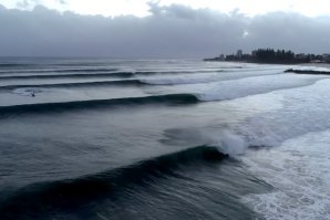 O SURF AO AMANHECER DURANTE O CICLONE OMA