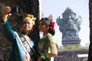 A estátua promete ser uma das maiores atrações turísticas de Bali na Indonésia