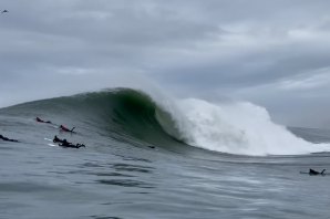 Documentário transporta-nos às pesadas sessões de surf vividas em Mavericks em Janeiro