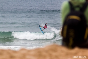 KIKAS PARTICIPA EM DEBATE SOBRE IMPACTO DO SURF NA ECONOMIA