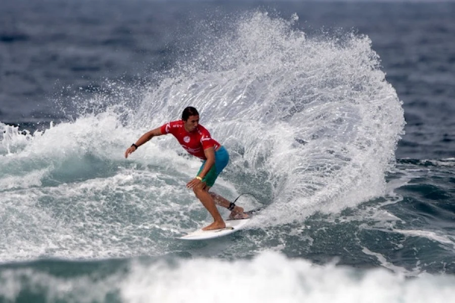 VASCO RIBEIRO É O NOVO CAMPEÃO EUROPEU DE SURF PROJUNIOR