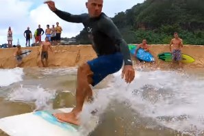 SLATER, J.J. FLORENCE E JAMIE O&#039;BRIEN SURFAM NUM RIO