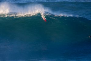 Português João de Macedo integra o Big Wave Tour e irá competir na Praia do Norte.