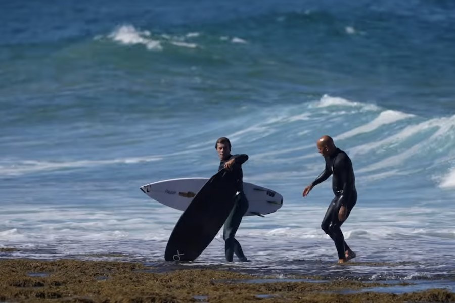 Sessão com Kelly Slater e Mateus Herdy em Winkipop