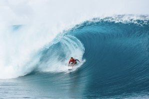 Kanoa Igarashi encontra-se nos 1/4 de Final em Teahupoo