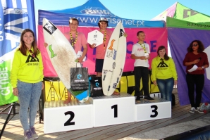 MOCHE Circuito Regional de Surf atribuí títulos de Surf Esperanças em São Vicente