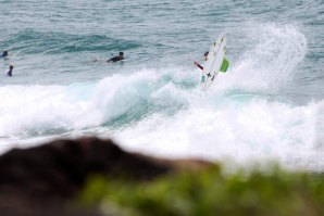 Pedro Coelho free surfing na Austrália.