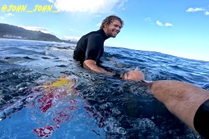 Backdoor Super Session com Jamie O’Brien e John John Florence — o North Shore a pulsar!